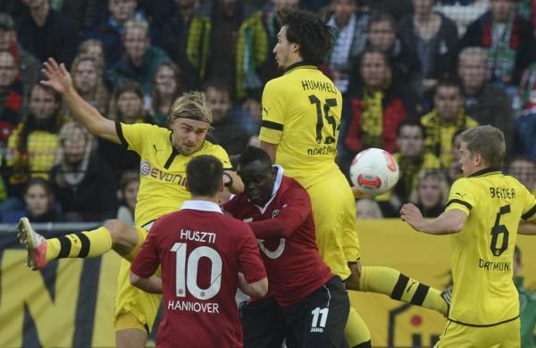 2012-10-07t164212z_1254535643_bm2e8a71ftw01_rtrmadp_3_soccer-germany_reuters