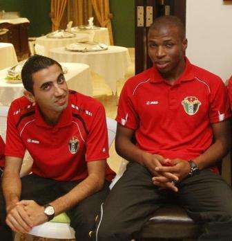 مصطفى (يسار) انضم لقائمة زميله بني عطية (يمين)