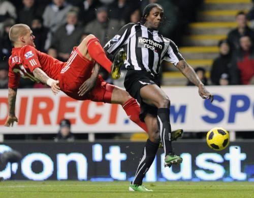 2010-12-11t195036z_01_nvr08_rtridsp_3_soccer-england_reuters