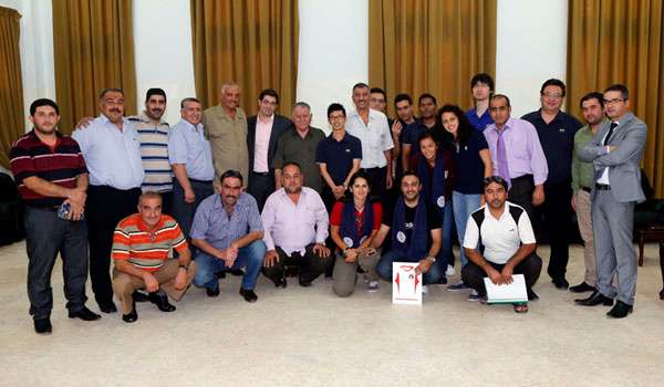الوفد الآسيوي في لقطة جامع مع أسرة نادي الرمثا