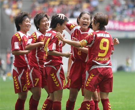 فريق إناك كوبي ليونيسا الياباني