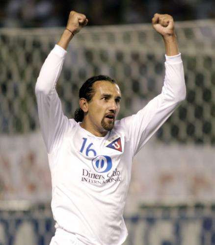 2011-03-182011-03-18t022849z_01_qui50_rtridsp_3_soccer-latam-libertadores_reuters