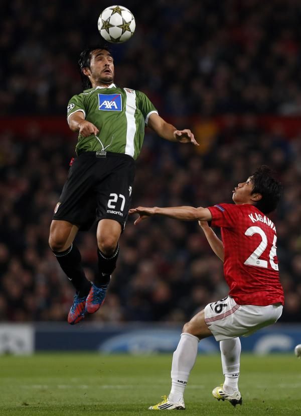 2012-10-23t191400z_1063257780_gm1e8ao08yc01_rtrmadp_3_soccer-champions_reuters