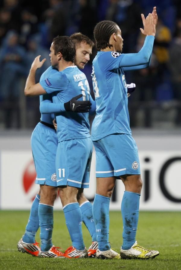 2012-10-24t182427z_1692754588_lr1e8ao1f4g19_rtrmadp_3_soccer-champions_reuters
