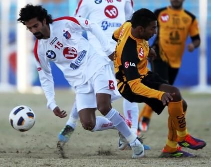 لقطة أرشيفية لمباراة القادسية والكويت