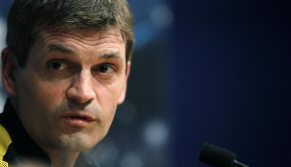 2012-10-22t153056z_527271503_gm1e8am1t9t01_rtrmadp_3_soccer-champions_reuters