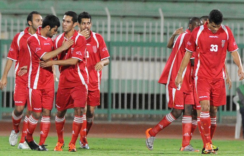 فرحة لاعبي النصر بهدف الفوز في مرمى الصليبخات