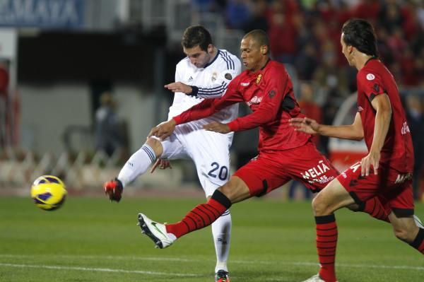 2012-10-28t220657z_1137933464_gm1e8at0gsz01_rtrmadp_3_soccer-spain_reuters