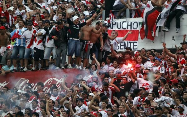 2012-10-29t024552z_1107641316_gm1e8at0tvh01_rtrmadp_3_soccer-latam_reuters