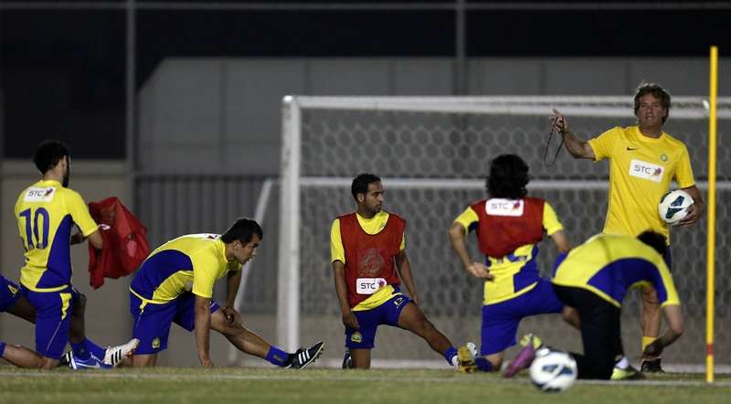 كارينيو يشرف على تدريب اليوم