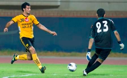 عمر السوما تألق امام التضامن وسجل هدف الفوز للقادسية