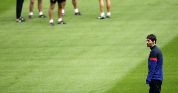 2012-10-22t164000z_765748334_gm1e8an01to01_rtrmadp_3_soccer-champions_reuters