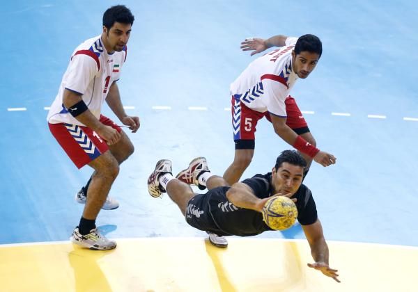 2012-11-02t151512z_1727829629_gm1e8b21sh201_rtrmadp_3_handball_reuters