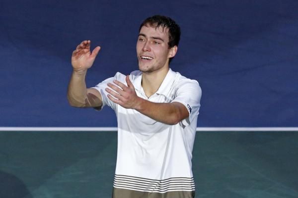 2012-11-01t160529z_407667516_gm1e8b2007m01_rtrmadp_3_tennis-men-masters_reuters