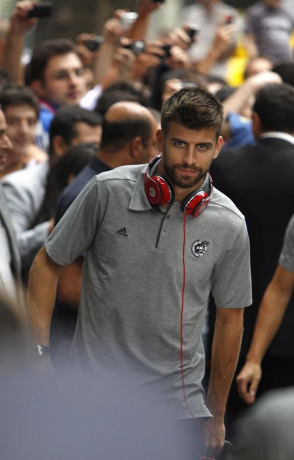 2012-09-09t153901z_1980656258_gm1e8991se601_rtrmadp_3_soccer-world_reuters