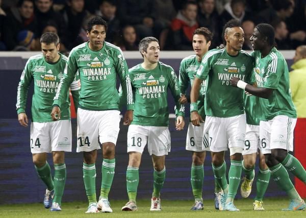 2012-11-03t182252z_1479140983_gm1e8b406k801_rtrmadp_3_soccer-france_reuters