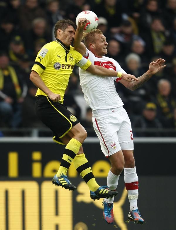 2012-11-03t151156z_825205805_bm2e8b318yb01_rtrmadp_3_soccer-germany_reuters