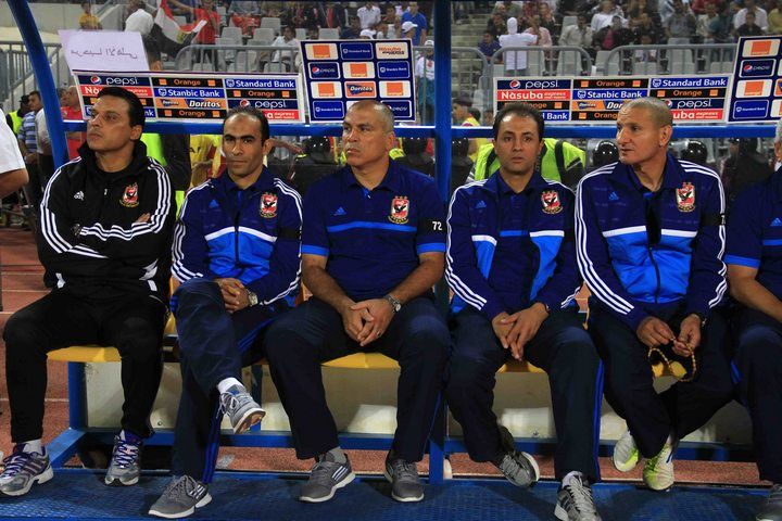 محمد يوسف في منتصف الجهاز الفني