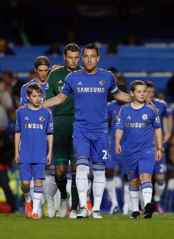 2012-09-25t190352z_1936367866_gm1e89q08gb01_rtrmadp_3_soccer-england_reuters