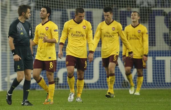 2012-11-06t212650z_1368099690_bm2e8b61q9s01_rtrmadp_3_soccer-champions_reuters