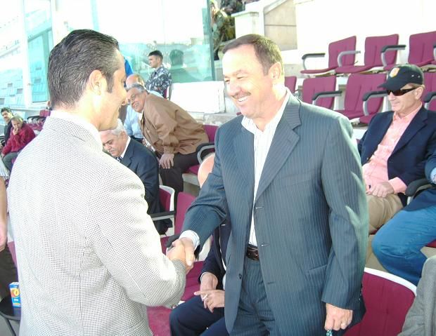 تصافح رئيس نادي شباب الاردن معالي سليم خير ورئيس نادي النجمة وبعدســة كوورة