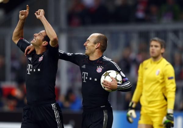 2012-11-07t204922z_1043097460_bm2e8b71oku01_rtrmadp_3_soccer-champions_reuters