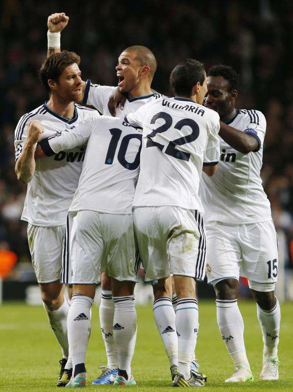 2012-11-06t214934z_2081627816_gm1e8b70g1k01_rtrmadp_3_soccer-champions_reuters