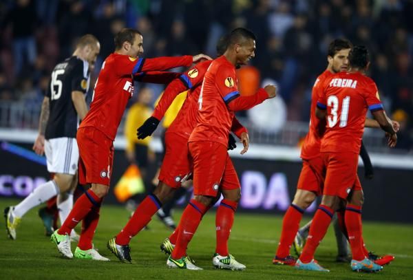 2012-11-08t214248z_2061833683_gm1e8b90fsf01_rtrmadp_3_soccer-europa_reuters