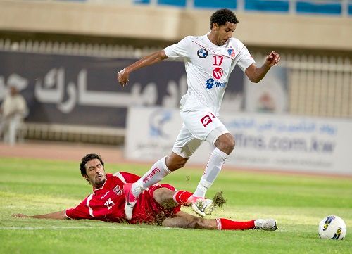 عصام جمعة تألق امام الصليبخات وقاد الكويت للفوز بخماسية