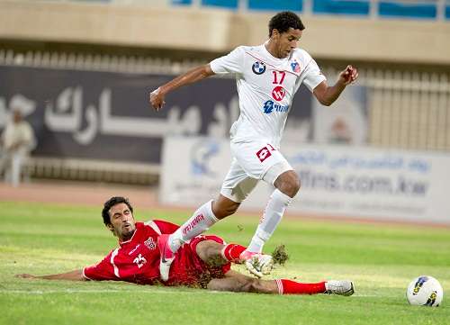 عصام جمعة تألق امام الصليبخات وقاد الكويت للفوز بخماسية