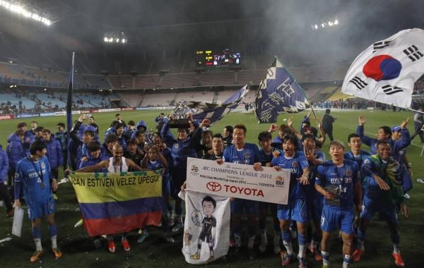 2012-11-10t133807z_807056129_gm1e8ba1nwp01_rtrmadp_3_soccer-asia-champions_reuters