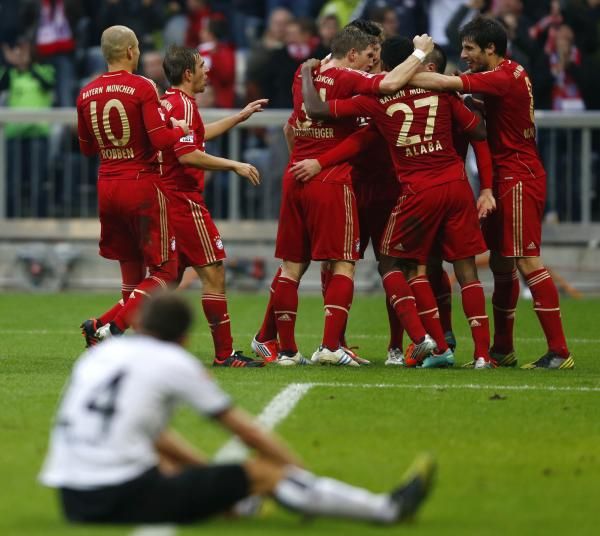 2012-11-10t164556z_731921520_bm2e8ba1d9001_rtrmadp_3_soccer-germany_reuters