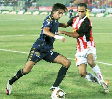 محمد طلعت يعتز بتألقه مع فريقه السابق الاهلي امام طلائع الجيش