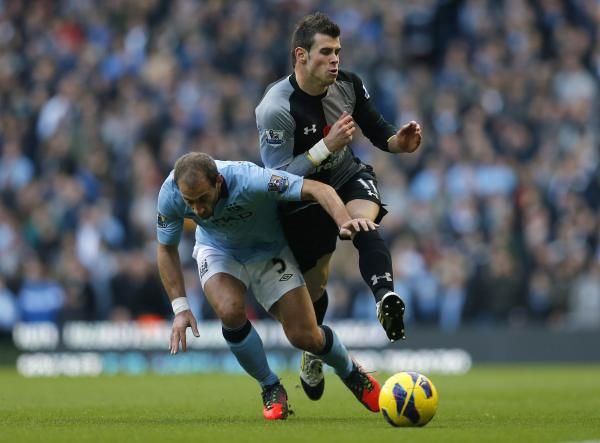 2012-11-11t143056z_1922540287_gm1e8bb1qi001_rtrmadp_3_soccer-england_reuters