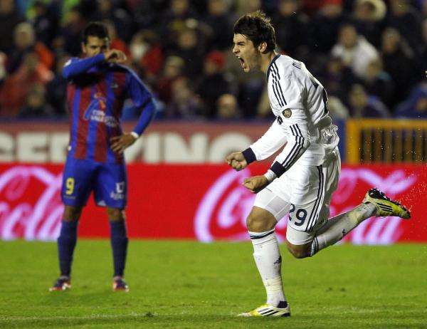 2012-11-11t223907z_1258719024_gm1e8bc0ifb01_rtrmadp_3_soccer-spain_reuters