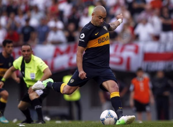 2012-10-28t231921z_1180056082_gm1e8at0jxe01_rtrmadp_3_soccer-latam_reuters
