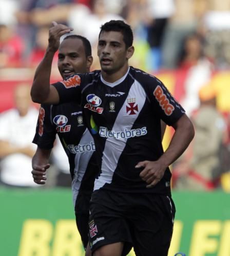 2011-12-04t203145z_01_rjo122_rtridsp_3_soccer-latam_reuters