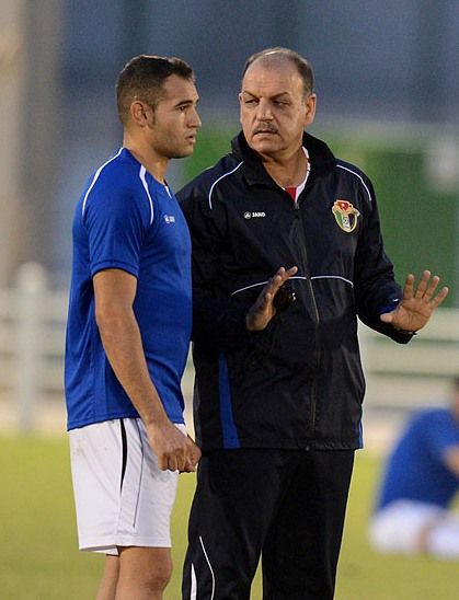 حمد.. هل يدفع بالبواب من البداية؟