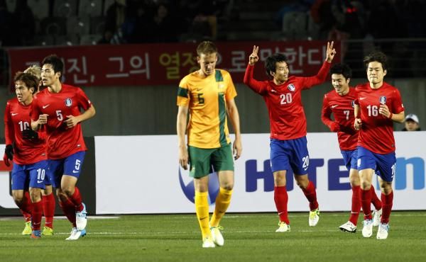 2012-11-14t112115z_1531570286_gm1e8be1hdz01_rtrmadp_3_soccer-friendly_reuters