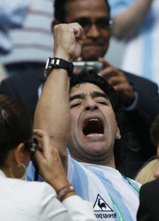 2006-06-10t190733z_01_wcdy108_rtridsp_2_sport-soccer-world