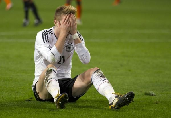 2012-11-14t213339z_288754358_bm2e8be1qig01_rtrmadp_3_soccer-friendly-netherlands_reuters