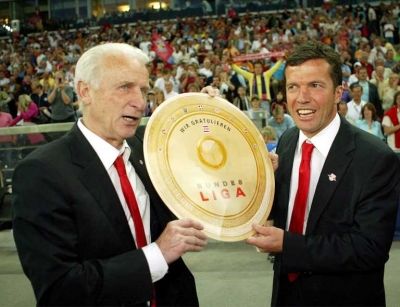 تراباتونـي وماتيـوس مدربا سالزبورغ يحملان درع الدوري 