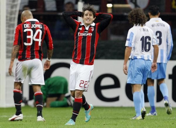 2012-11-06t211126z_350587812_gm1e8b70edd02_rtrmadp_3_soccer-champions_reuters