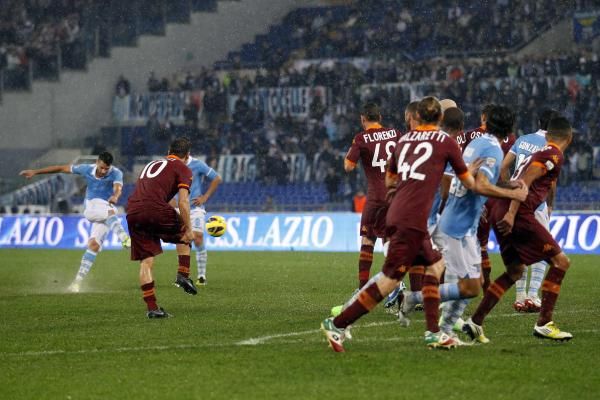 2012-11-11t150827z_60401149_gm1e8bb1s7l01_rtrmadp_3_soccer-italy_reuters