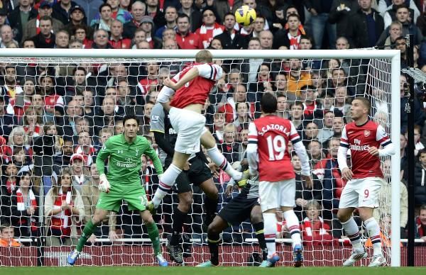 2012-11-17t132706z_1966181892_gm1e8bh1njy01_rtrmadp_3_soccer-england_reuters