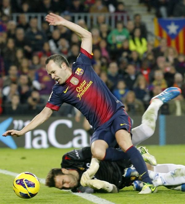 2012-11-17t205347z_16093453_gm1e8bi0dkd01_rtrmadp_3_soccer-spain_reuters