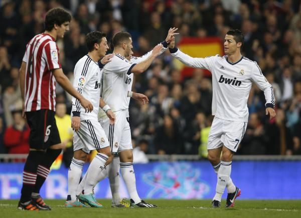 2012-11-17t214646z_1353685360_gm1e8bi0fws01_rtrmadp_3_soccer-spain_reuters