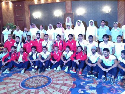 وفد المحرق البحريني في قاعة التشريفات بمطار الكويت 