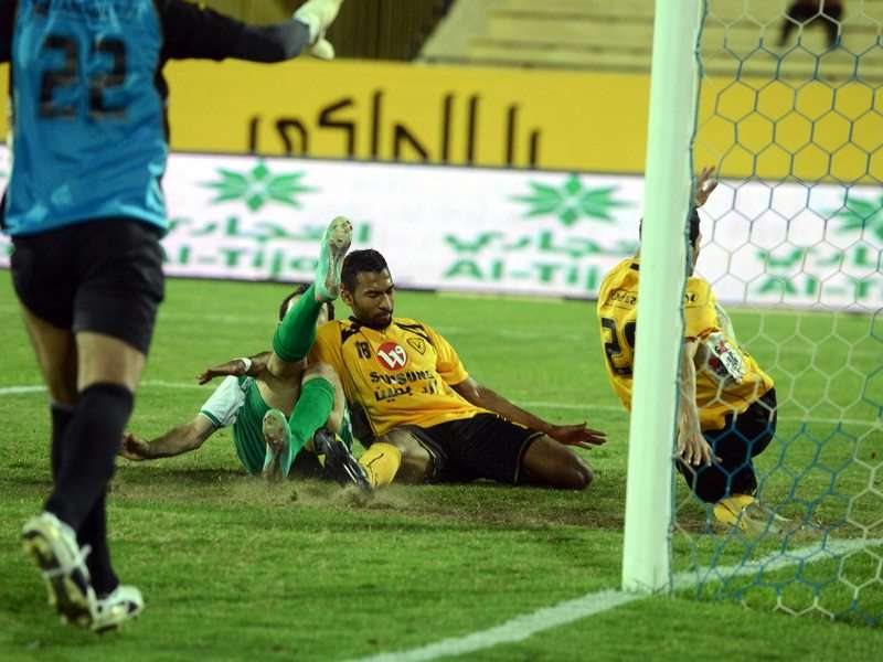 هدف احمد هايل مهاجم العربي امام القادسية من خطأ دفاعي