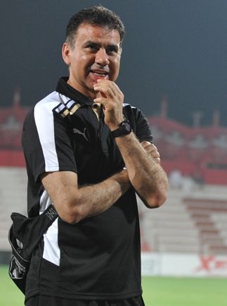 ايمن الحسيني